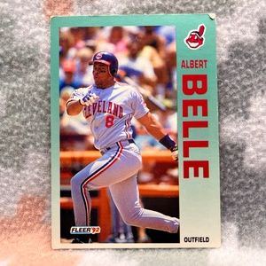 Fair Condition: 1992 Albert Belle - Outfield Fleer Trading Card